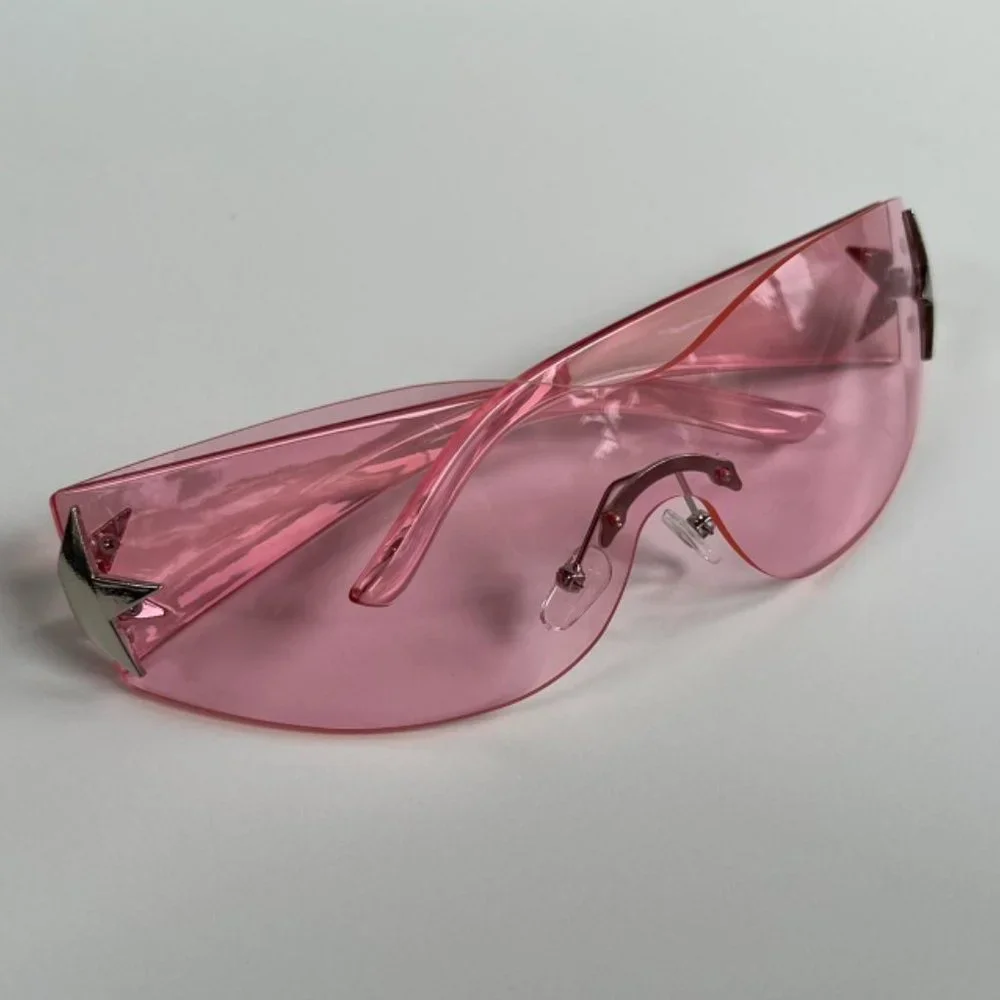 Y2K 2000s vintage style pink frameless star sunglasses